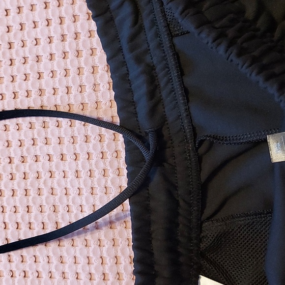 Men's short - Picture 9 of 10